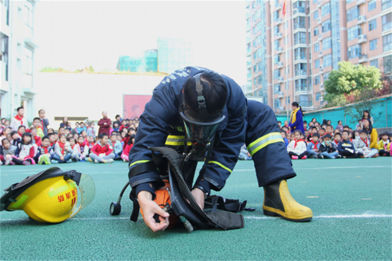 http://s.yun12.cn/dlgyhxx/images/s3eu35cha2320200509111631.bmp